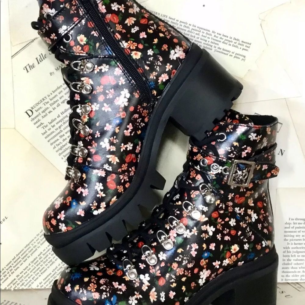 Jeffrey Campbell Combat Boot Black Floral Leather - Picture 4 of 7